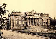 Городской музей древностей и искусств (ныне - Национальный художественный музей). Фото 1910-х гг.